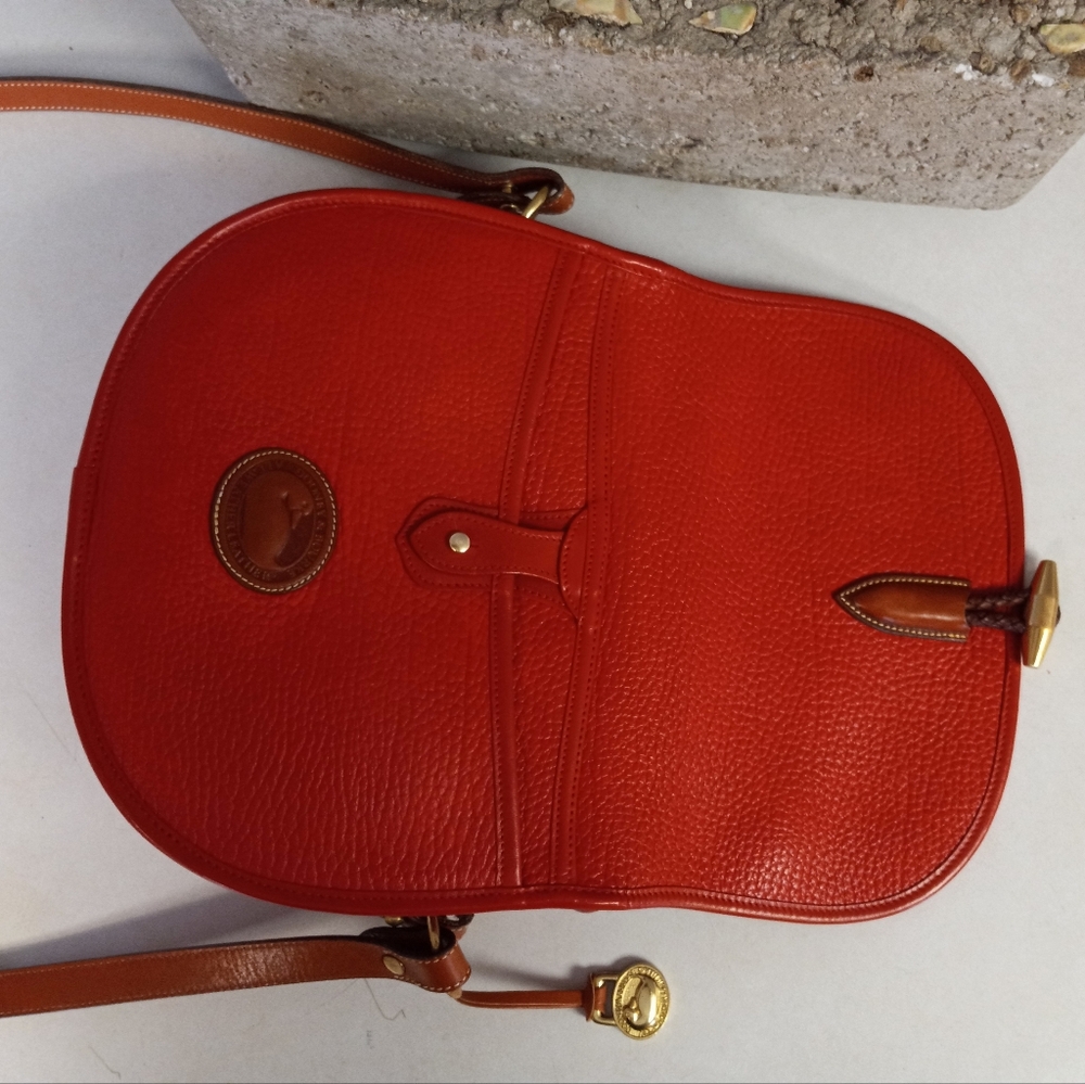 Dooney & Bourke Vintage 1990's, Outback Collection, Large Saddle Bag. - Picture 12 of 16